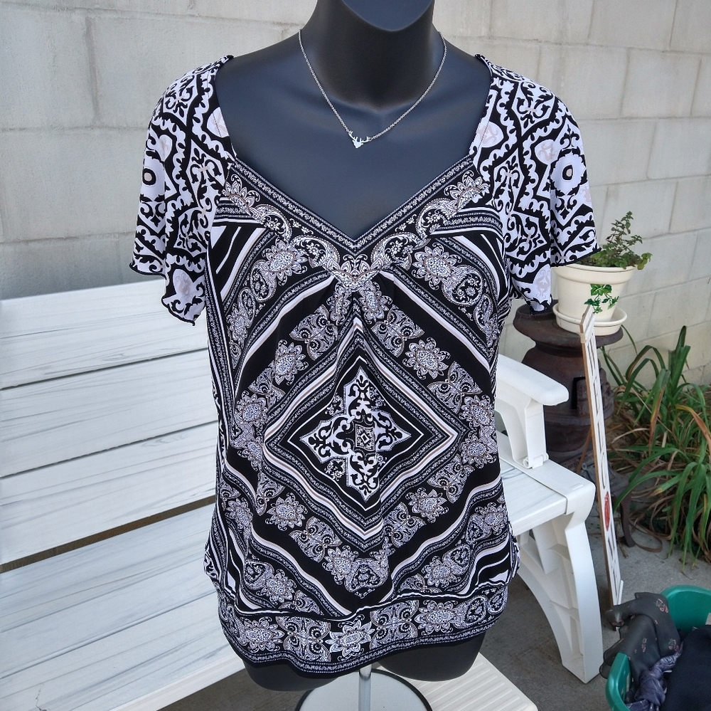 White House Black Market Top